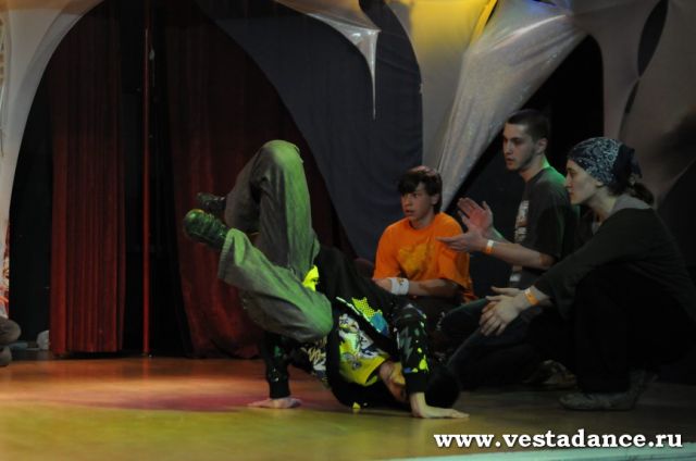 Школа танцев Vesta