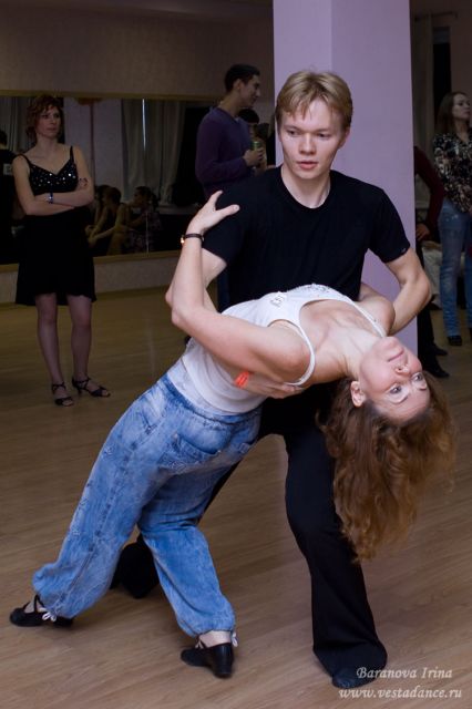 Школа танцев Vesta