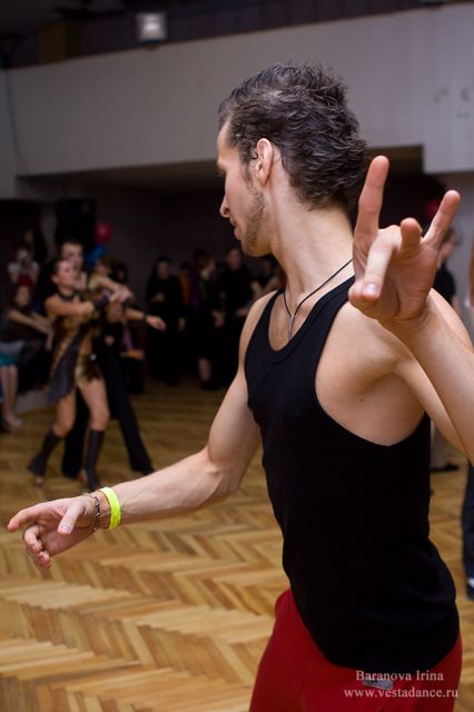 Школа танцев Vesta