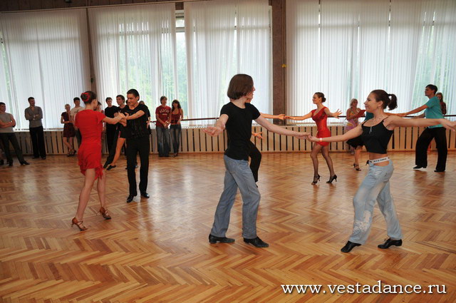 Школа танцев Vesta