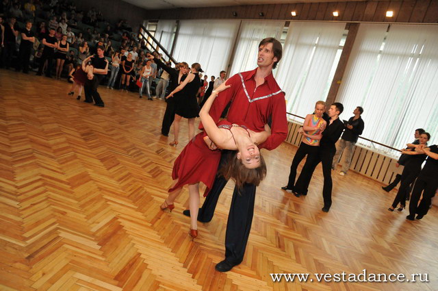 Школа танцев Vesta