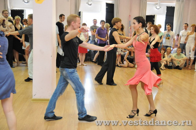 Школа танцев Vesta