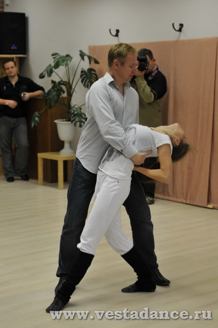 Школа танцев Vesta